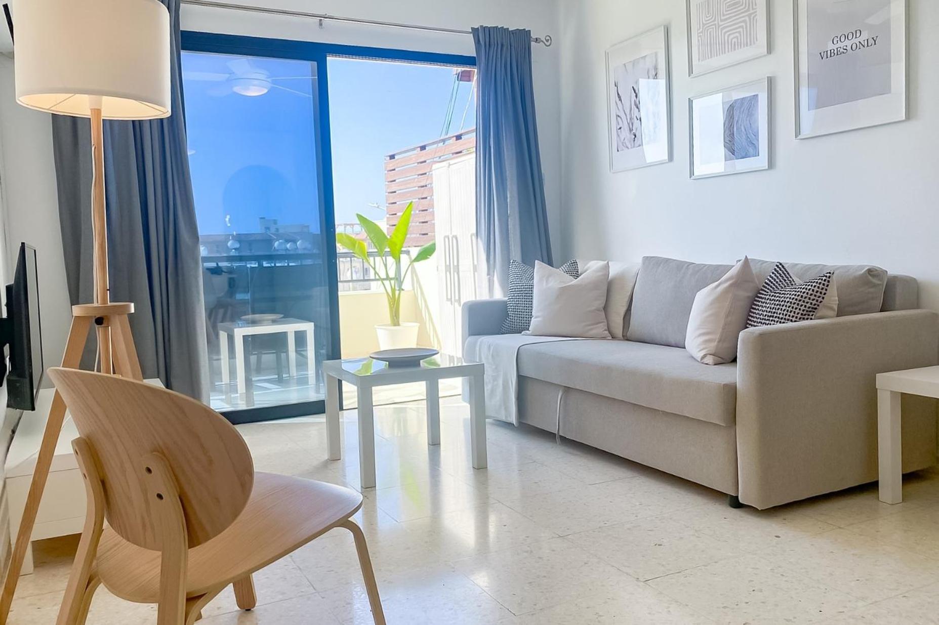 Phaedrus Living: Byzantium Modern City Flat Paphos Exterior photo